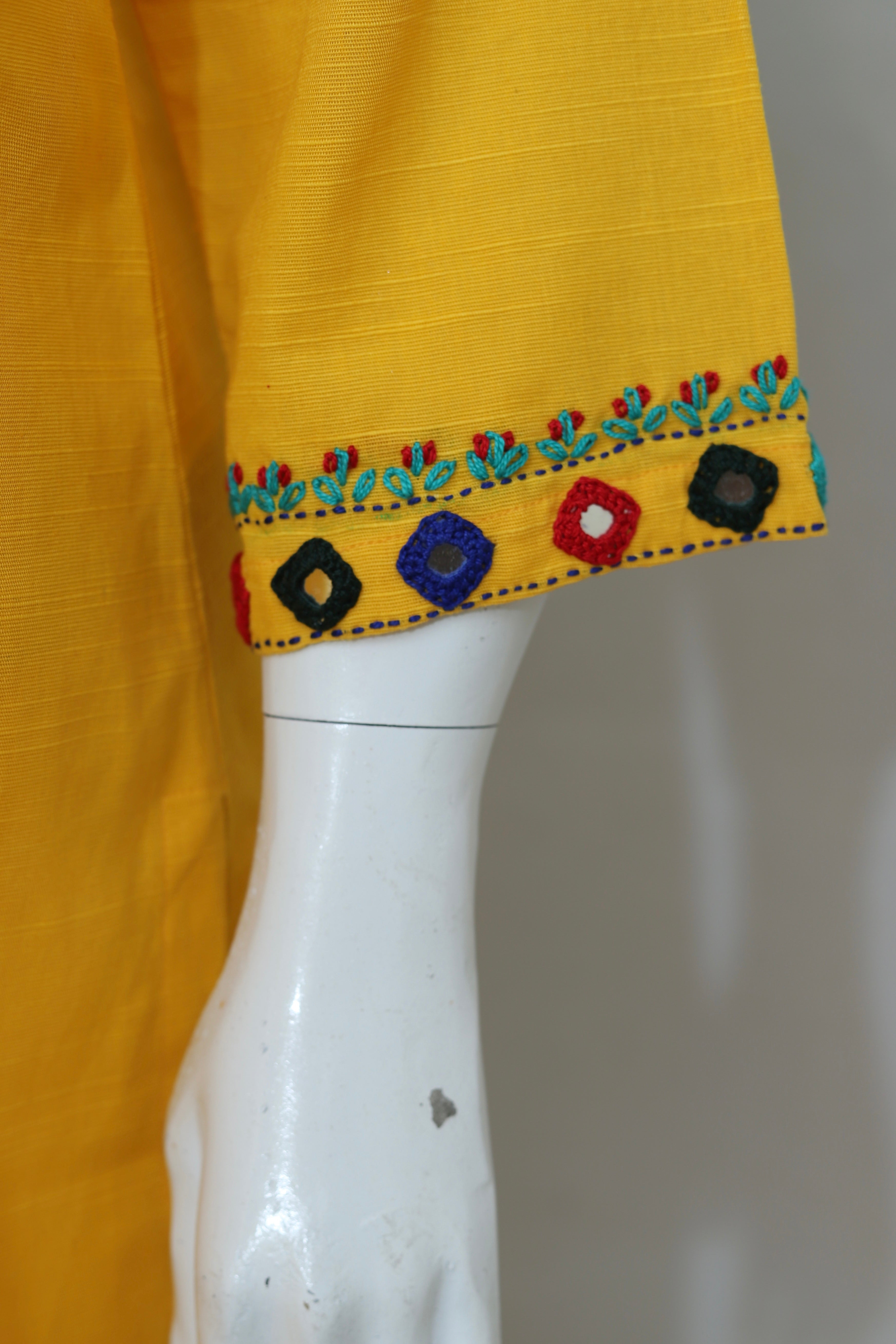 2 Piece - Stitched Khaddar Hand Embroidered Dress With Shalwar