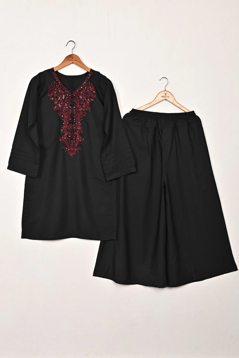 2pc Black Embroidered