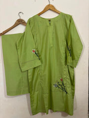 Pishta Hand Embroidered - Most Viral
