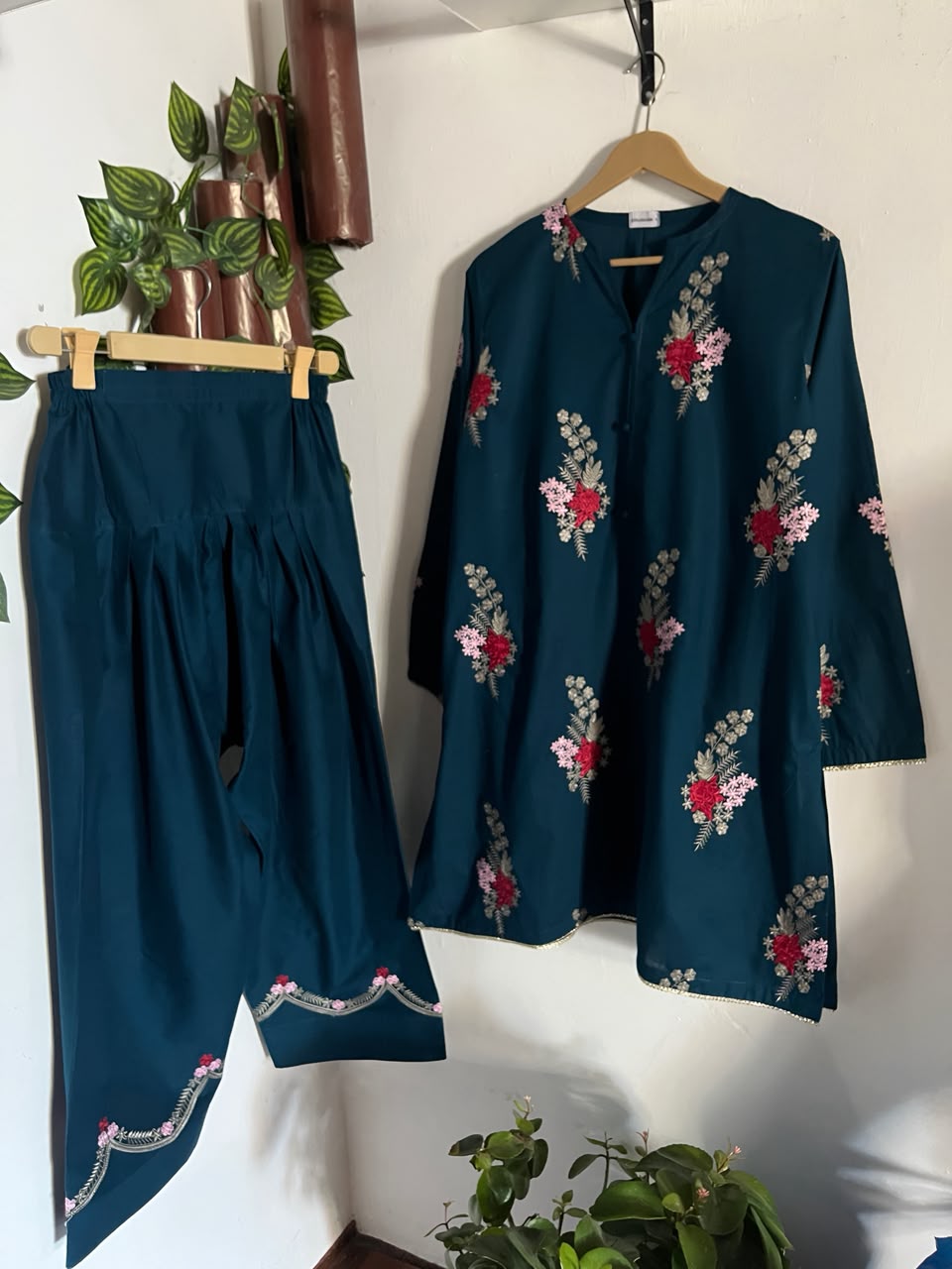 2pc Zinc Embroidered Farshi Set - Most Demanding